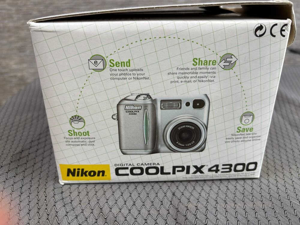 Vintage Nikon Coolpix 4300 Digital Camera 4.0 MP 3x Zoom Silver Box Manual CD